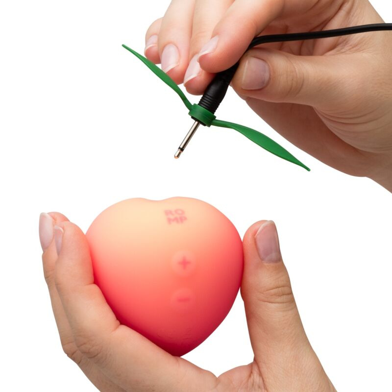 Romp - pink peach clitoral suction 2