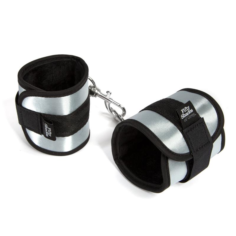 Fifty Shades Of Grey - Totally His Handcuffs - Putá 1