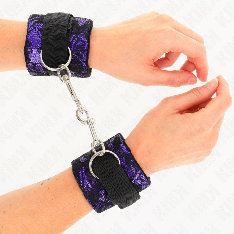 Kink - short velvet lace wrist restraints and nylon bind purple / black 23 x 6.5 cm