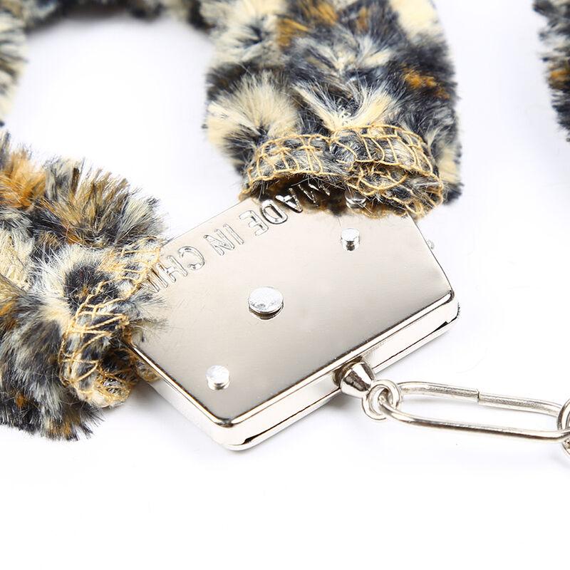 Ohmama Fetish Velveteen Furlined Metal Wrist Cuffs 1