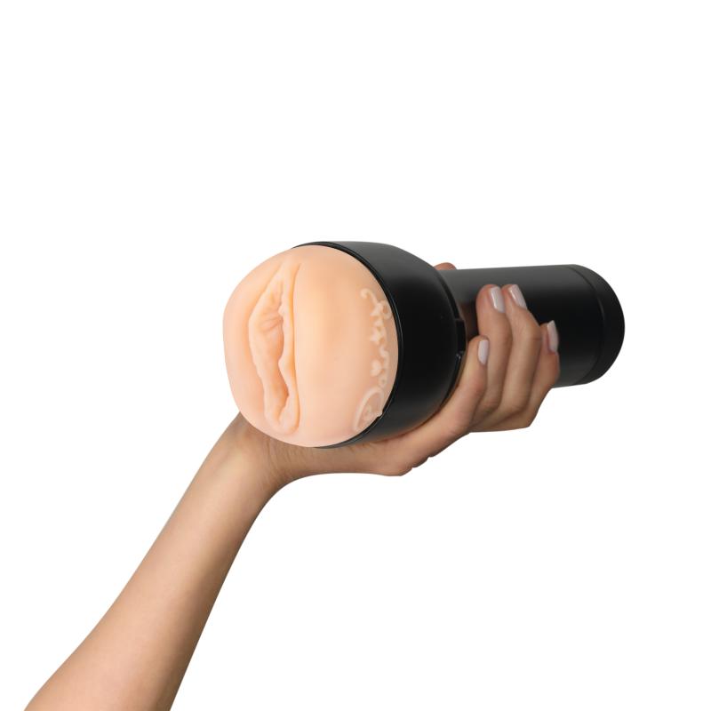 Kiiroo - Feel Dainty Wilders Pbc Black 1