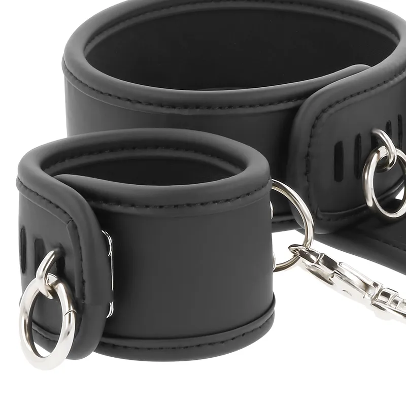 Fetish Submissive Leather And Handcuffs Vegan Leather - Putá 4