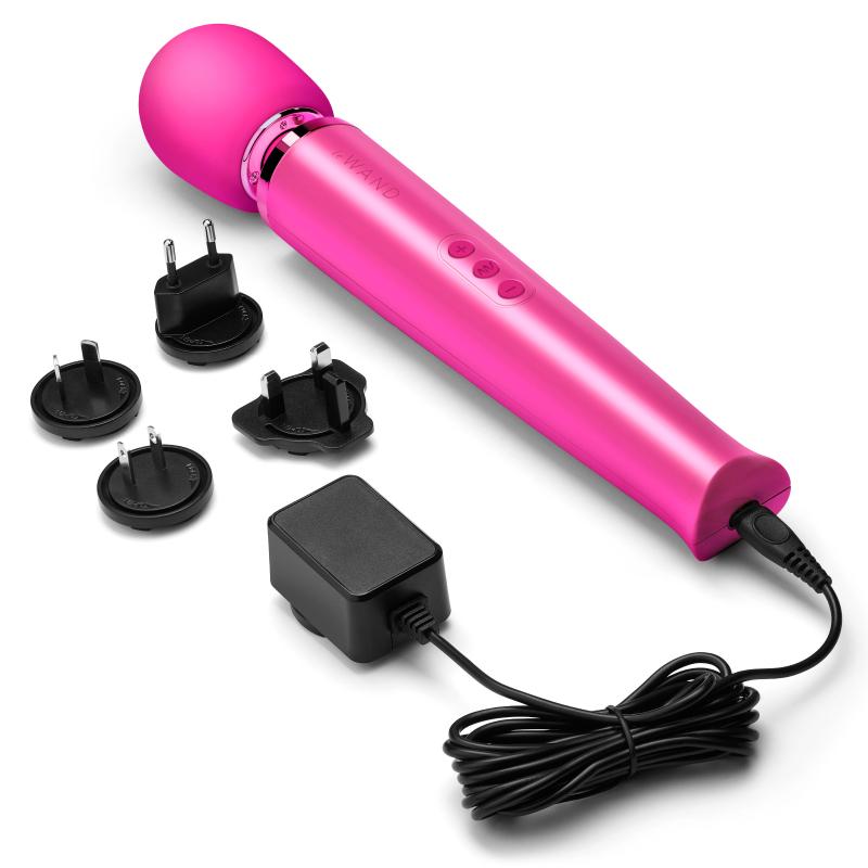 Le Wand - Rechargeable Massager Magenta 1