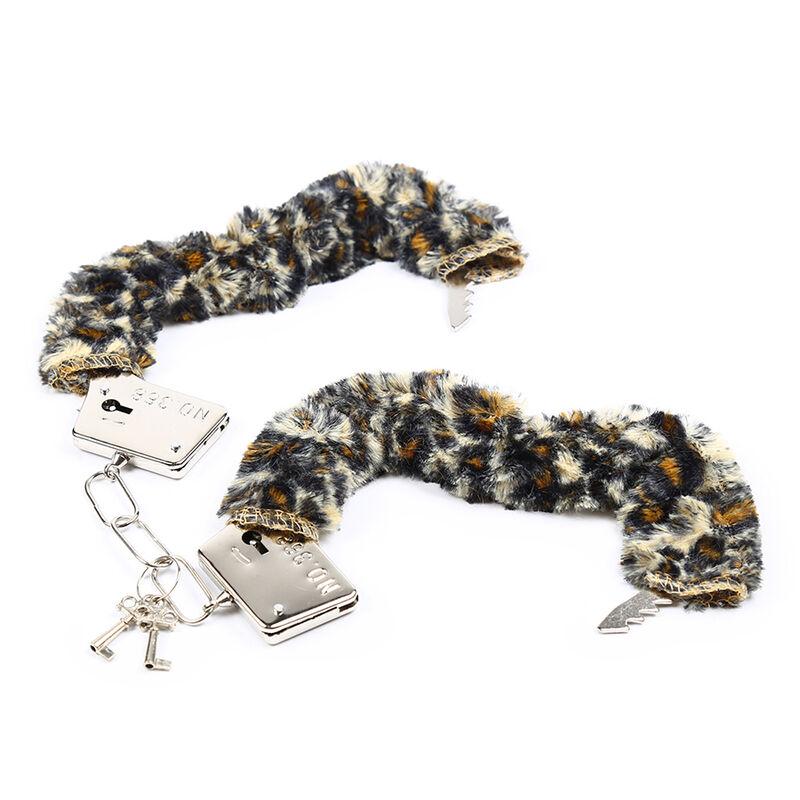 Ohmama Fetish Velveteen Furlined Metal Wrist Cuffs 6