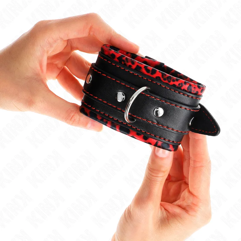 Kink - Fur Lined Wrist Restraints Red / Black Adjustable 17-29 Cm X 6 Cm 2