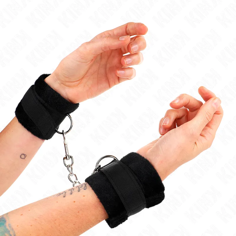 Kink - Beginner Fur Hand Cuffs Black 30 X 7 Cm 2