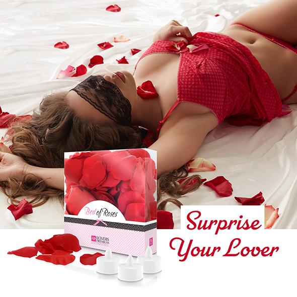 Loverspremium - Bed Of Roses Rose Petals Red - Sada Ružových Lupeňov A Sviečok
