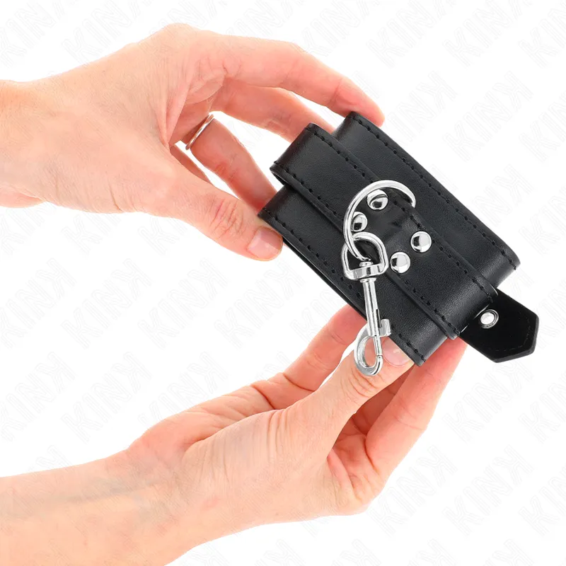 Kink - Wrist Restraints With Studs 35 X 6 Cm 3