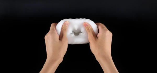 Svakom - Robin Vibrating Masturbator White 6