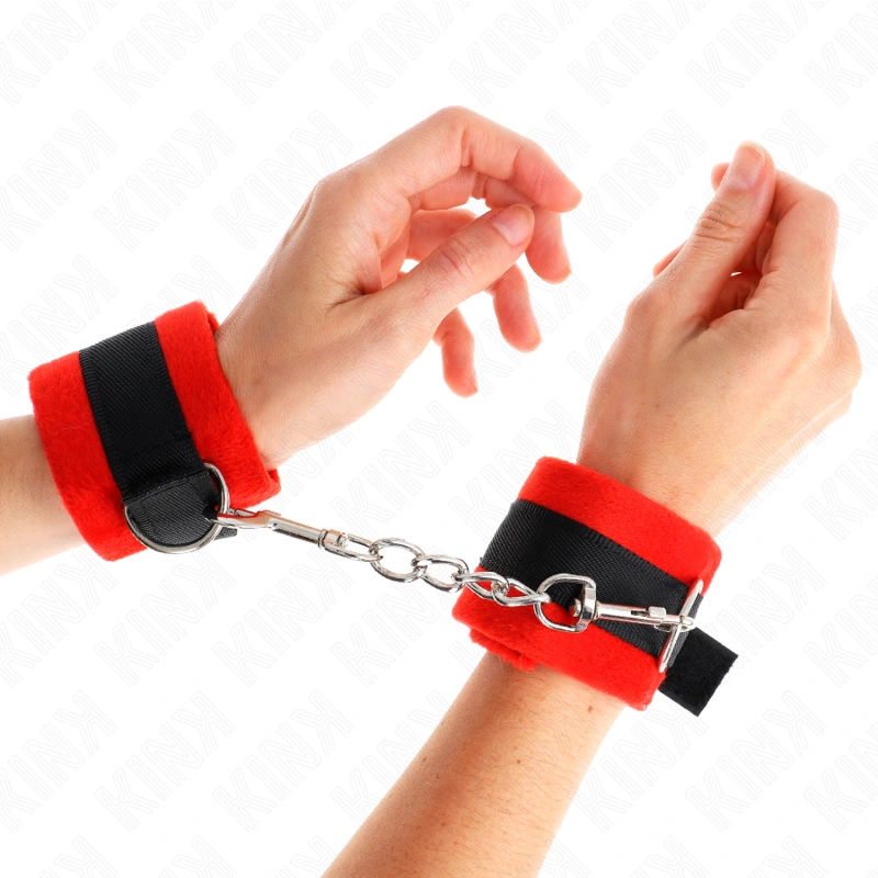 Kink - beginner fur hand cuffs black-red 30 x 7 cm