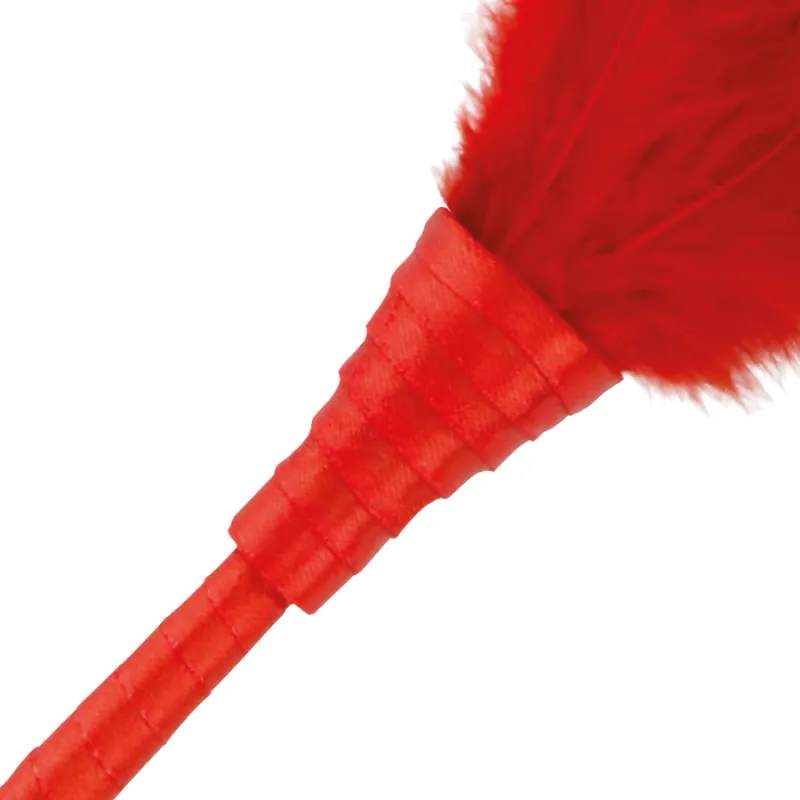 Darkness Red Feather24cm - Šteklítko 2