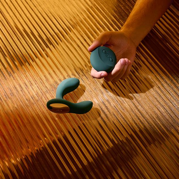 Lelo - Hugo 2 Remote-Controlled Prostate Massager Green 10