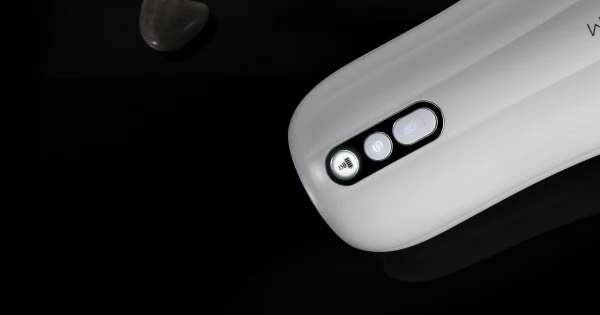 Svakom - Robin Vibrating Masturbator White 11