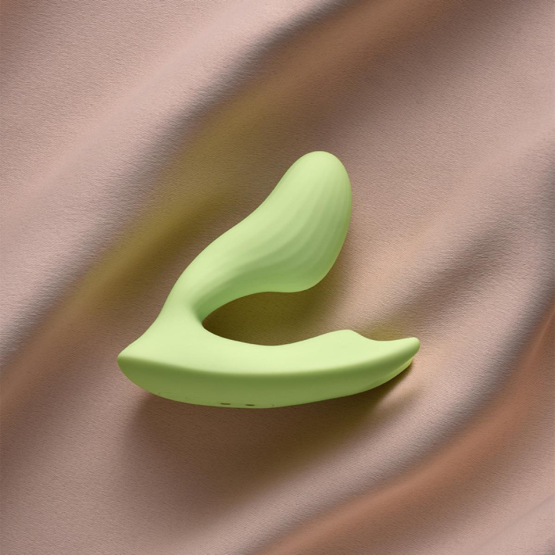 Magic Motion – umi smart wearable dual motor vibrator green 6