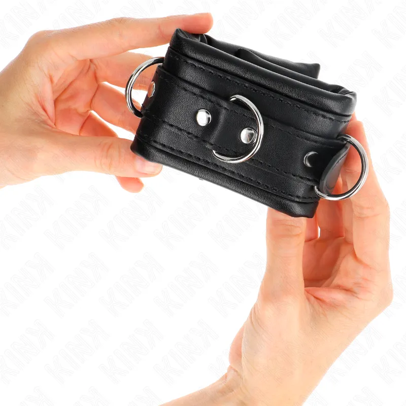 Kink - Heavy Wrist Restraints With Black Fur Lined Adjustable 20-30 Cm X 6 Cm 2